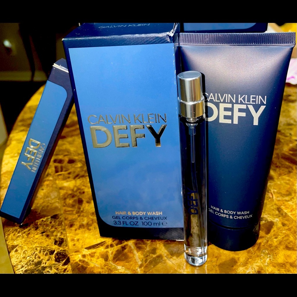 Calvin Klein Defy travel spray and shower gel